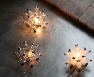 Illustration for article titled Crazy Sexy Cool Lamps, 100% Made From Bulbs